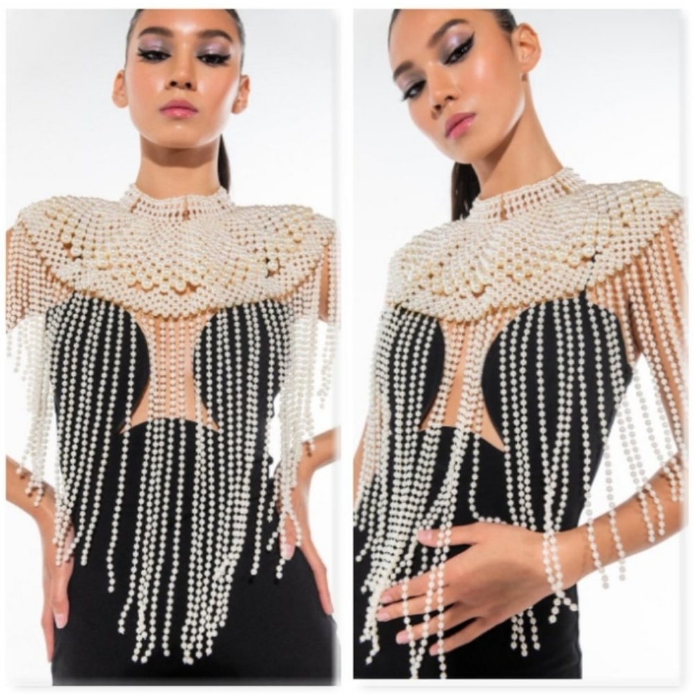 Draping Pearl Statement Collar